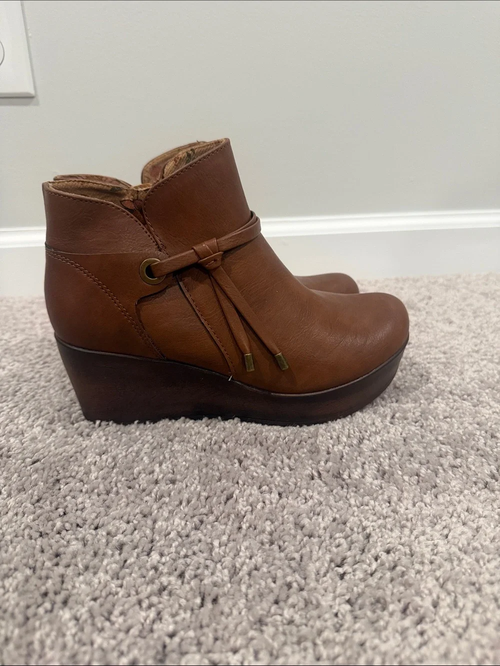 b.o.c. Tan Brown Platform Wedge Ankle Booties